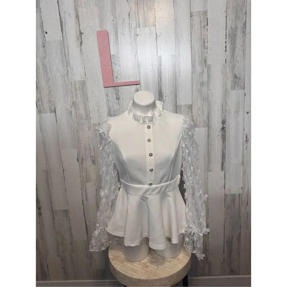 Womens Tops Floral Applique RuffleβHem Frill Trim Top